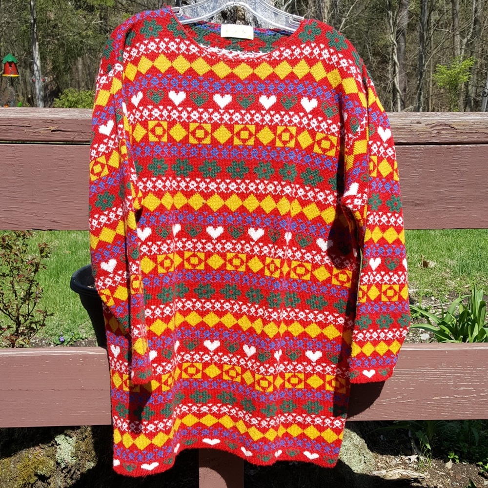Women’ Red Heart multi-color tunic sweater